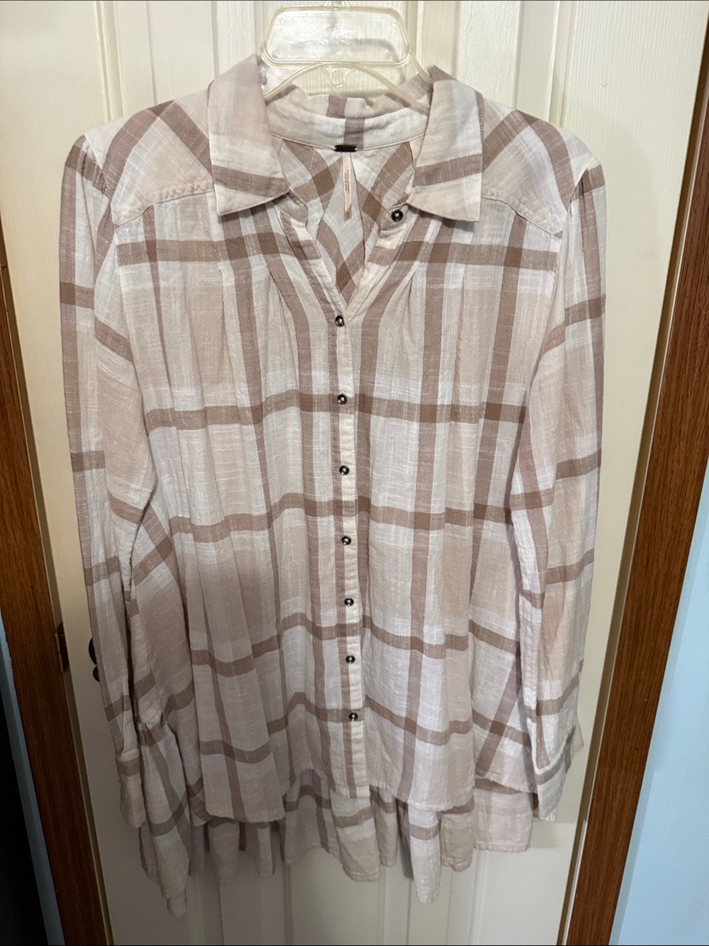 Free People Casual Plaid Button-Down Shirt in Beige/Tan
